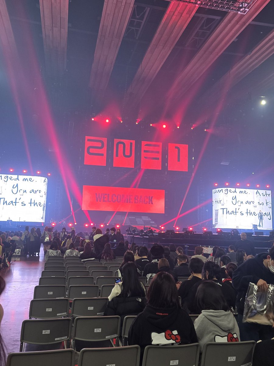 mami__bomb's tweet photo. 楽しすぎたーー！！！
最高でした
ありがとう♡

 # 2NE1 https://t.co/nGMrXgRFWN