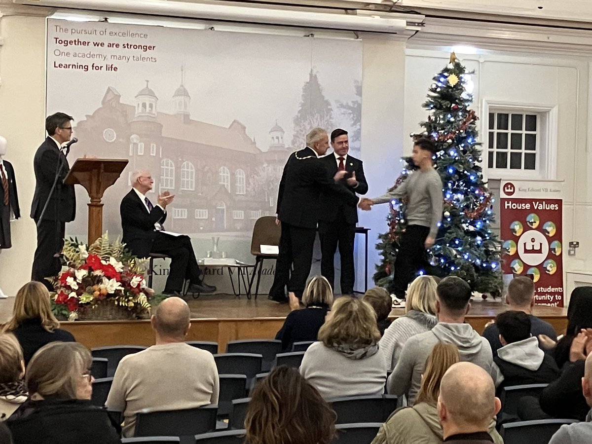 kesacademy's tweet photo. Celebration Evening π
Thanks to all our sponsors, students and staff for making it such a special night. π
Brilliant musical interlude πΆ
Well done Mrs Rose and Miss Fox for organising ππππ
#topoftheshop https://t.co/PyFJZGyyfE