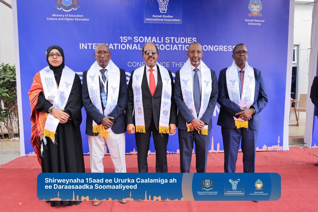 NasserElmi's tweet photo. ✅ Day 3 Dec/17/2024
15aad Somali studies international association congress.
■◇■Conference Theme 
Reconstructing and developing the somali nation.

Shirweynaha 1aad ee ururka caalamiga ah ee daraasaadka soomaaliyeed.

🗓️ December 15 - 18 , 2024
📍 Jazeera Hotel, Mogadishu https://t.co/eauk3WUm0v