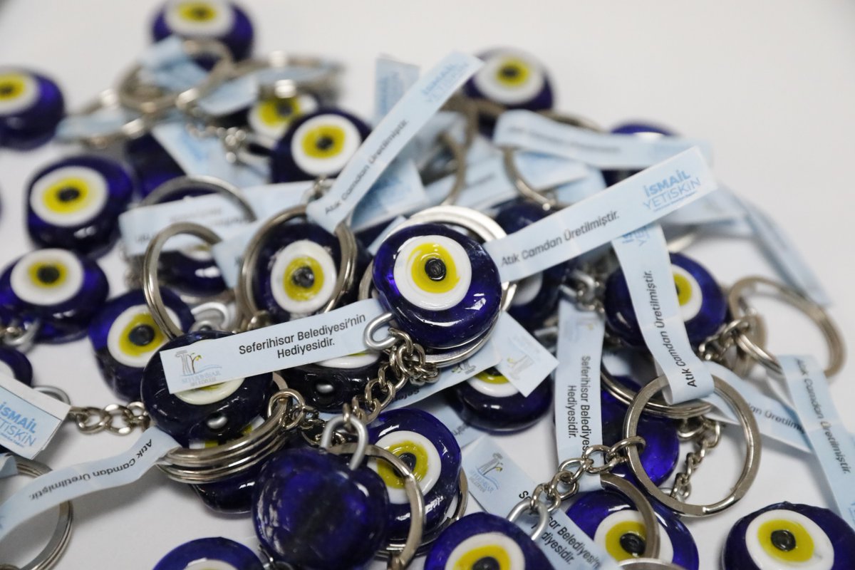 Atık camlar nazar boncuğu oldu seferihisarhaber.com/atik-camlar-na…