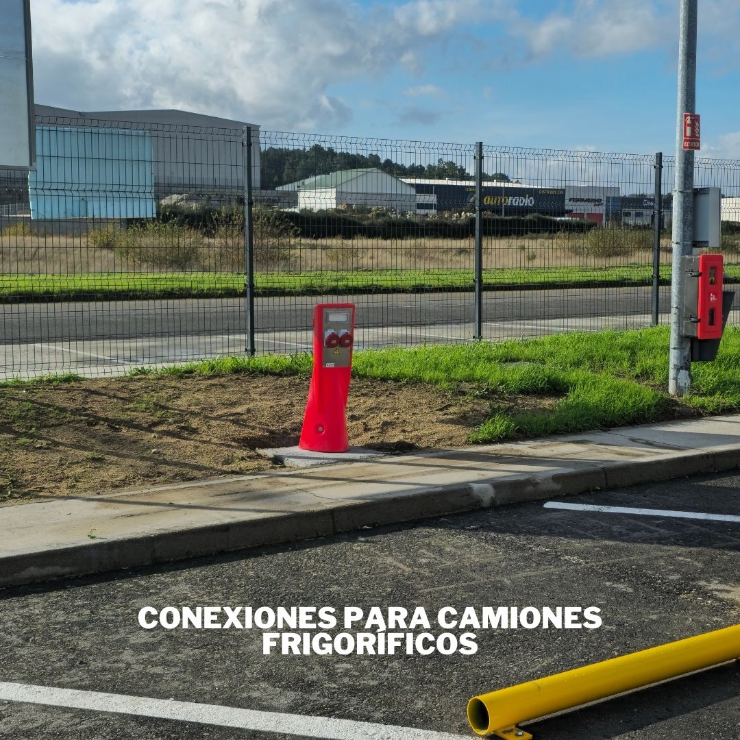 El Aparcamiento de Camiones del Polígono San Cibrao cuenta con dos conexiones para camiones frigoríficos, garantizando la conservación de tu mercancía durante las paradas🚛❄️ ¡Tu carga siempre a punto!
📍 Apertura muy pronto. ¡Síguenos para más novedades!
#AparcamientoSanCibrao