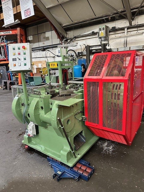 LtdTma's tweet photo. A fully overhauled &amp; modified Platt 1" forger / header press complete with a new electrical control system, ready for customer collection.
#ukmfg #manufacturinguk #gbmfg #maeinbritainhour https://t.co/ZobwUVNL1u