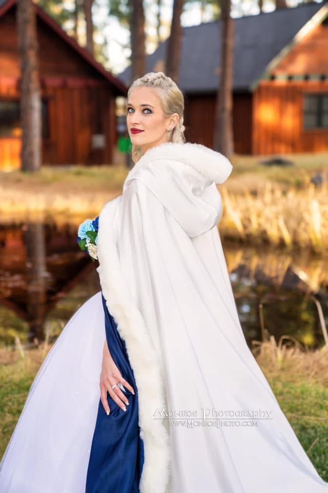 MonroePhotoUSA's tweet photo. It’s the season for memories etched in light. Cherish these moments forever with https://t.co/iDuWrji85l. 

From our family to yours, let us capture the joy and love of the season with a special family session today. A gift that lasts a lifetime, from our hearts to yours. https://t.co/ThtIMI3J2K
