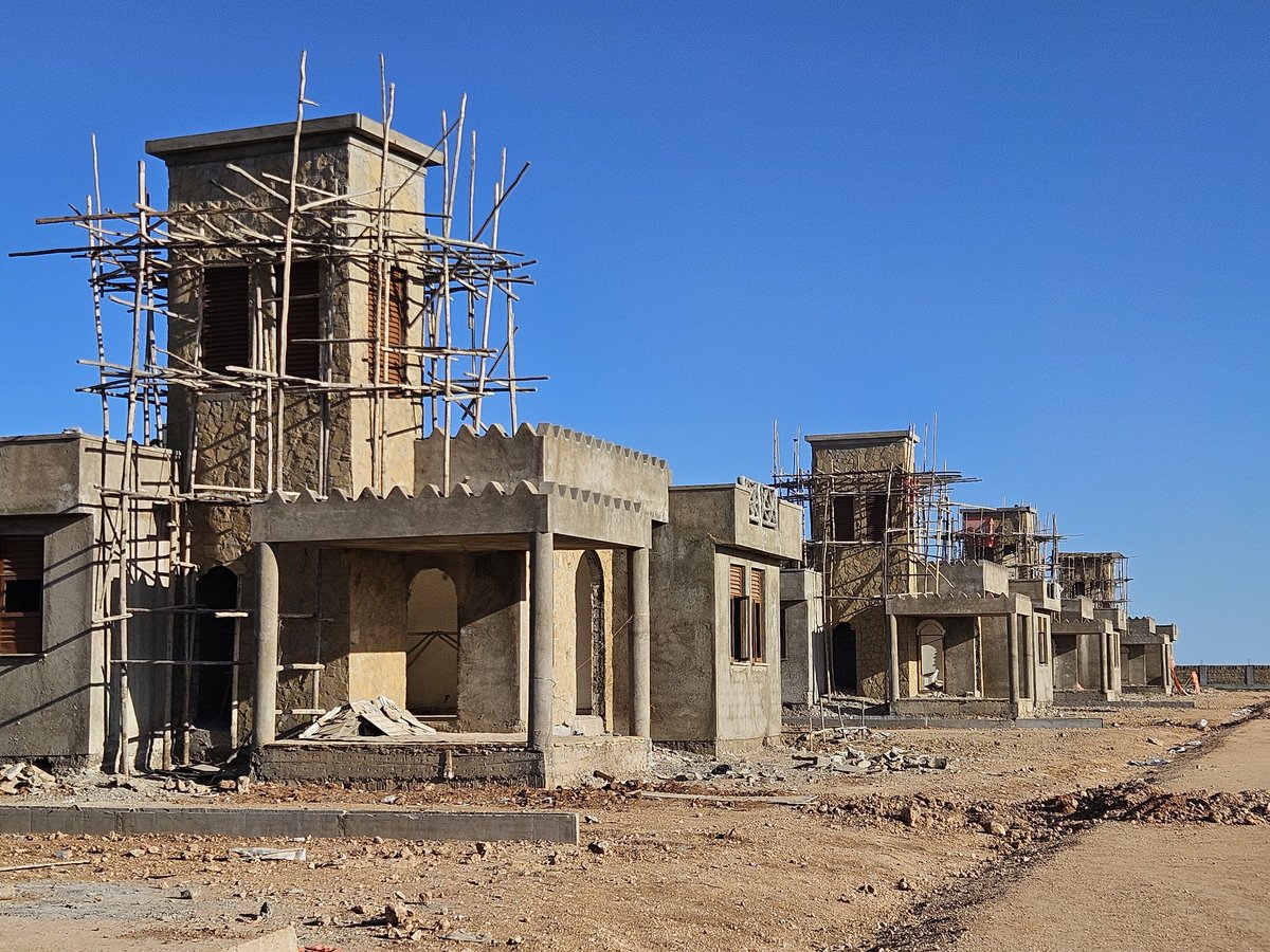 EcotectureLtd's tweet photo. 14no.Ministers villas at Filtu, Ethiopia sitting on 40acres are designed to have a green courtyard with indegious trees, wind catcher, flat roof with pergola, rainwater harvesting tanks coupled with cladding using local materials. https://t.co/Cflz6zOLH1