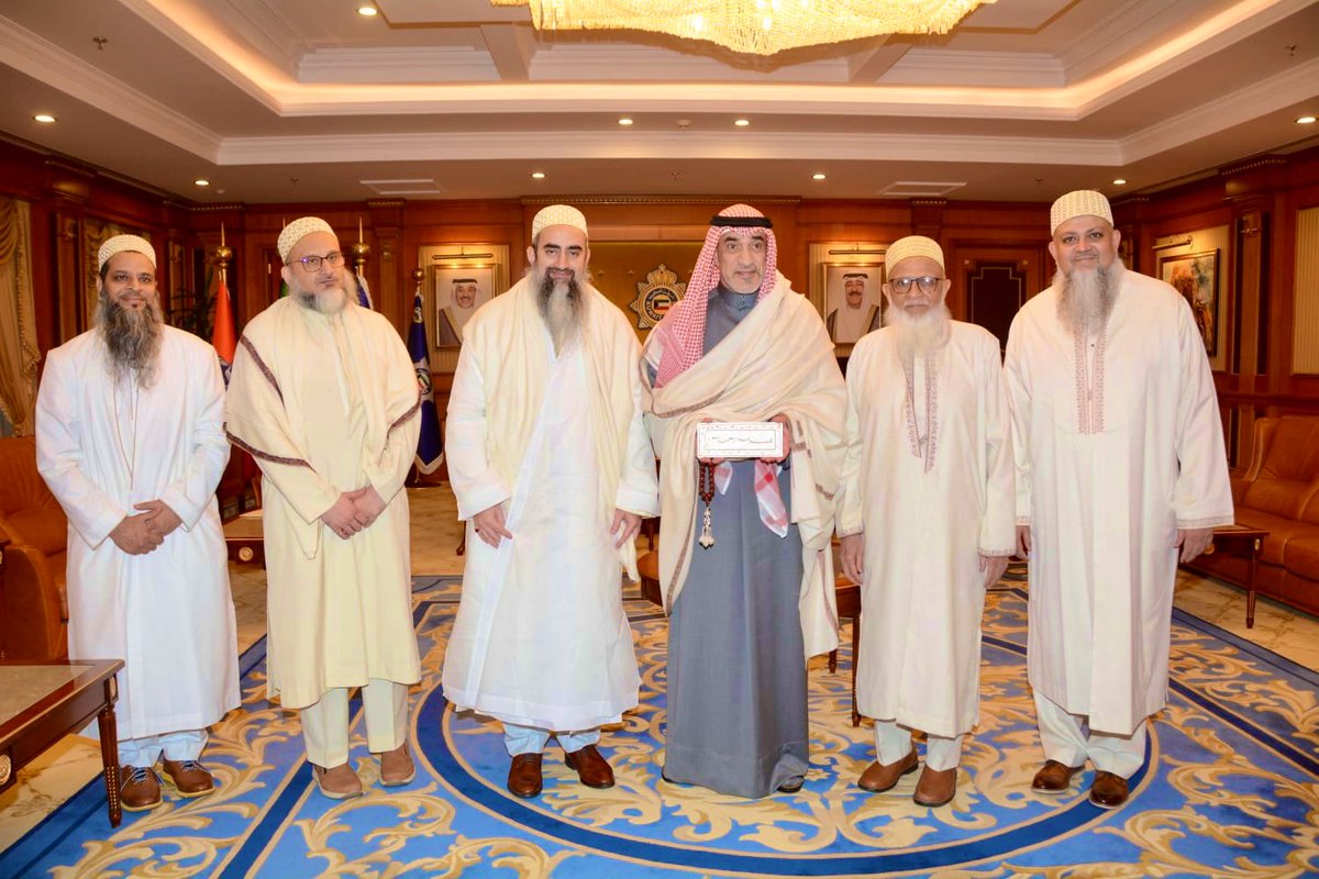 Bohras_MidEast's tweet photo. We're grateful to Sheikh Fahad Yusuf Saud Al-Sabah, First Deputy Prime Minister, Minister of Defense, and Minister of Interior in #Kuwait, for hosting the son of Sultan al Bohra, Shahzada Husain Burhanuddin, at his office to discuss areas of mutual interest and cooperation. @Dawoodi_Bohras