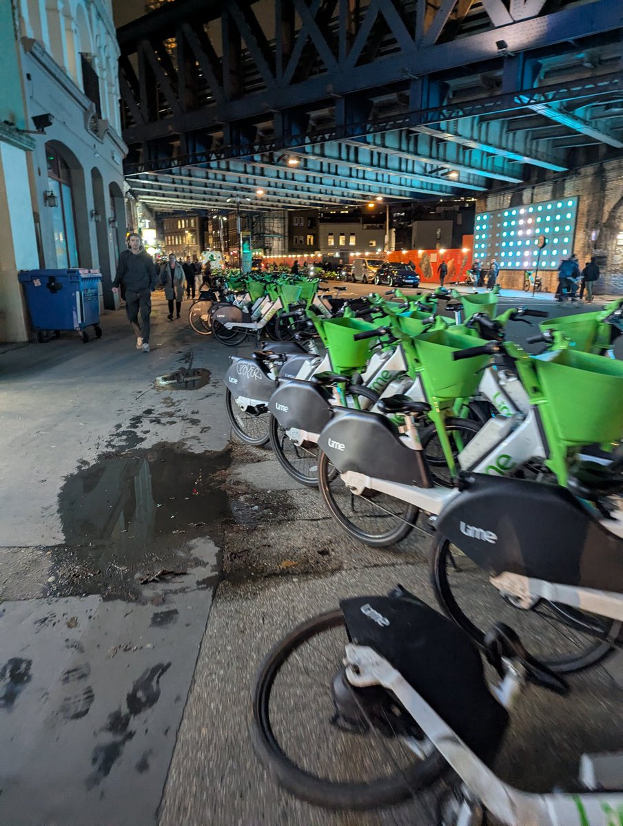 TheBigMint's tweet photo. @limebike @Uber No action taken then? https://t.co/fovcaWuBQZ