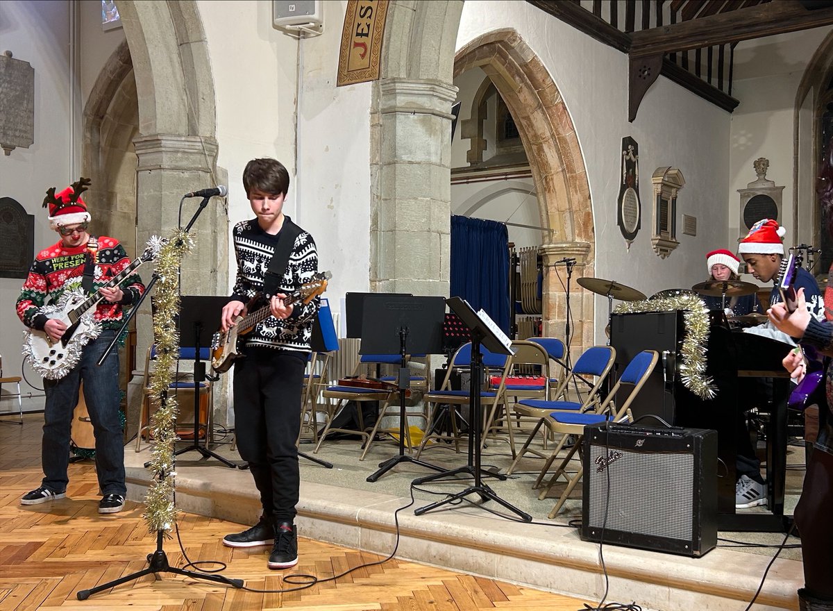 Our music department hosted a fabulously festive evening last night. Staff and families were privileged to watch our talented young people perform, and we even got to finish with a Christmas singalong! 📷