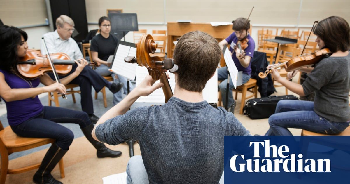 TᕼE ᗩᖇTY TEᗩᑕᕼEᖇ tweet media