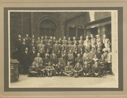 100 years ago today, Edith Morrison was the first woman to achieve a PhD from the University of Liverpool, graduating in Chemistry December 17th, 1924. She is on the third row from the left, tenth in line. Find out more. manuscriptsandmore.liverpool.ac.uk/?p=6834