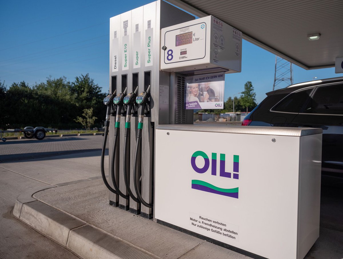 PraxGroup's tweet image. #PraxFact OIL! Tankstellen GmbH became part of the Prax family a year ago! With this expansion, our petrol retail portfolio has grown to approximately 540 sites across Europe, further strengthening our presence in the region. Click here to learn more. buff.ly/3T4nOFc