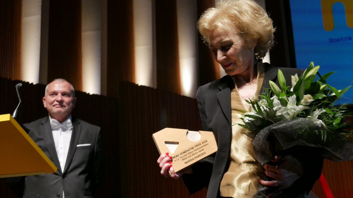Ens deixa la gran Marisa Paredes, gran actriu, millor persona.

Padrina de la MICE l'any 2018, sempre recordarem la seua humiltat i la seua simpatia acceptant la invitació per participar en la gala inaugural de la 6a edició del nostre festival.

Que la terra et siga lleu ❤️