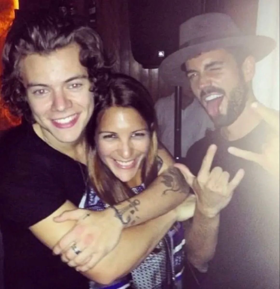 esnylor's tweet photo. in another life i’m a tumblr girl partying with fbh https://t.co/1Qwa5QzRS5