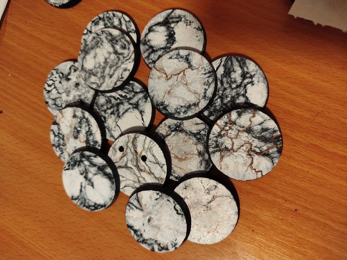 Bases de mármol.
Las odio.