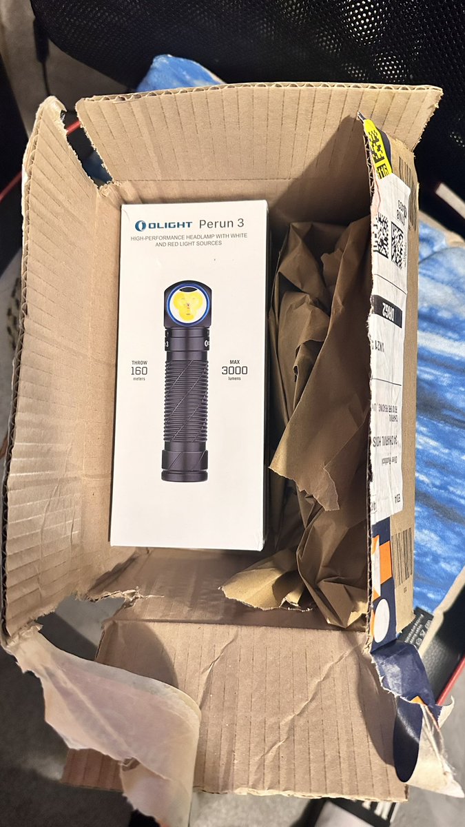 knobsandnumpti1's tweet photo. @AmazonUK @AmazonHelp @BBCNews @BBCPanorama @CitizensAdvice @Mattallwright @MartinSLewis @BBCWatchdog @SkyNews @metpoliceuk Amazon sent son a torch not a phone and are now refusing to refund his 18th bday money £1500. Same emails and forms to fill in #fraud #CustomerServiceFail https://t.co/JmsIy0oZ5Z
