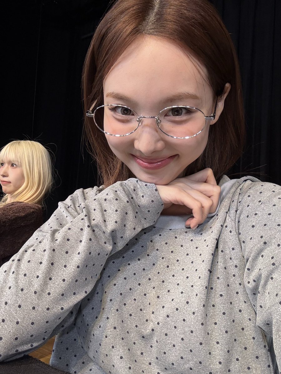 imnayeonbbl's tweet photo. 241216 🐰📸 https://t.co/Hrq0NwfisT