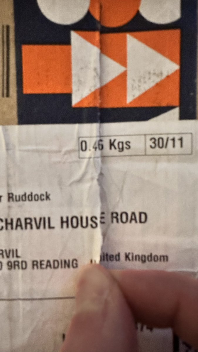 knobsandnumpti1's tweet photo. @AmazonHelp still waiting for the refund for phone that didn’t arrive #amazonfraud #CustomerServiceFail #howdoyousleepatnight #boycottamazon https://t.co/96lxNJXk9U