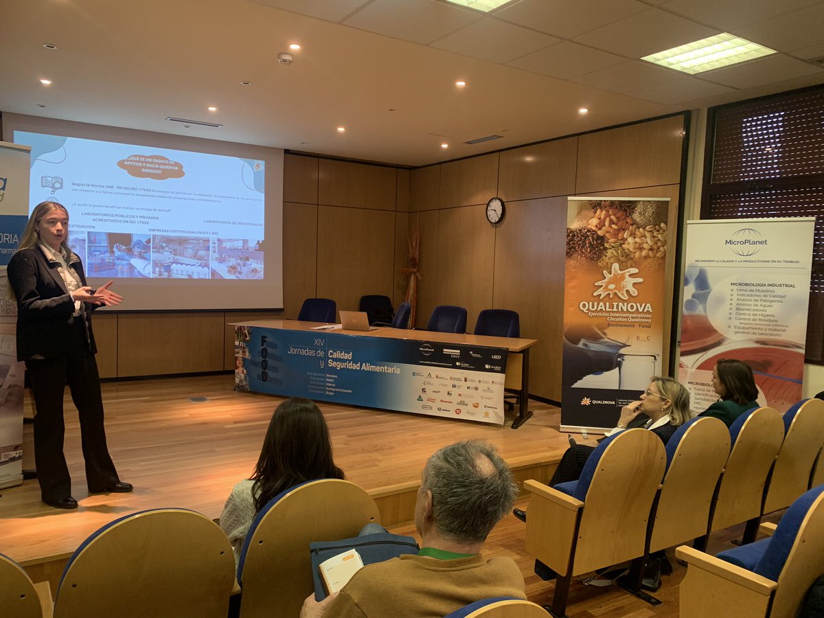 Que es un #Circuito de #Ensayos de #Aptitud para #Laboratorios???

Loreto Gallego Coordinadora Técnica #Intercomparativos #QualinovaFood y #QualinovaEnvironment @Qualinova_PT 

Hoy en #Facultad de #Químicas #UniversidadBurgos

#JornadasAnaliza

#Calidad y #SeguridadAlimentaria