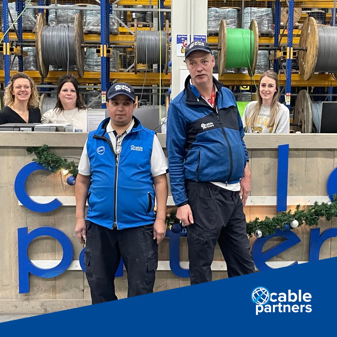 Ook volgend jaar komen de mannen van de WVS ons team versterken. Zij wilden alleen op de foto met onze collega’s van de inkoop en administratie 😉.

Wij zijn erg blij met deze samenwerking!

#WVS #samenwerking