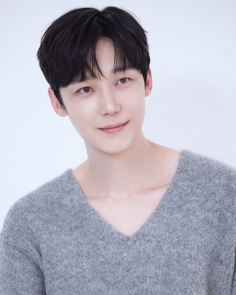 아니이남자뭐임 ???
느좋의 신, 느좋의 악마, 윤종훈이잖아 🤯