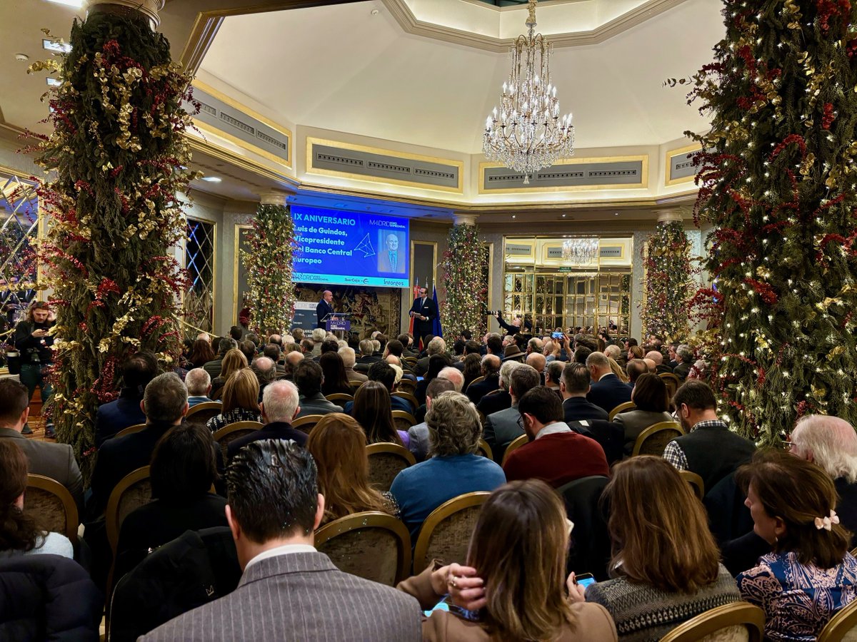 inforges's tweet photo. 💥 Ayer, #Inforges patrocinó el IX Aniversario de @madridforo.
Luis de Guindos, vicepresidente del @ecb, destacó la posible continuidad en los recortes de tipos si la inflación sigue bajando.
¡Enhorabuena a @AlfaroHilario y a todo el equipo por un evento excelente! 👏 https://t.co/TQJbfu5vOf