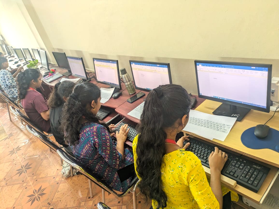 CuncolimCollege's tweet photo. The Department of Marathi at CES College of Arts and Commerce, Cuncolim recently organized workshop on Devanagari Typing, aimed at enhancing digital typing skills in Marathi language. We were honored to have Asst. Prof. Jayesh Gaonkar as our expert resource person.
#CESCollege https://t.co/tIs97B9NN2