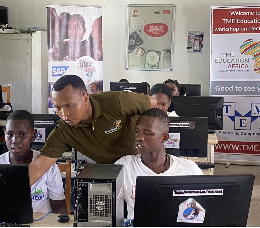 Said_Hozza's tweet image. From a young dreamer inspired by @TMEeducation , to working as #STEMTutor last year, and today proudly serving as the @TMEeducation Ambassador for Tanzania! 

This journey is proof that hard work, commitment, and trusting the process truly pay off. The dream is real keep pushing!