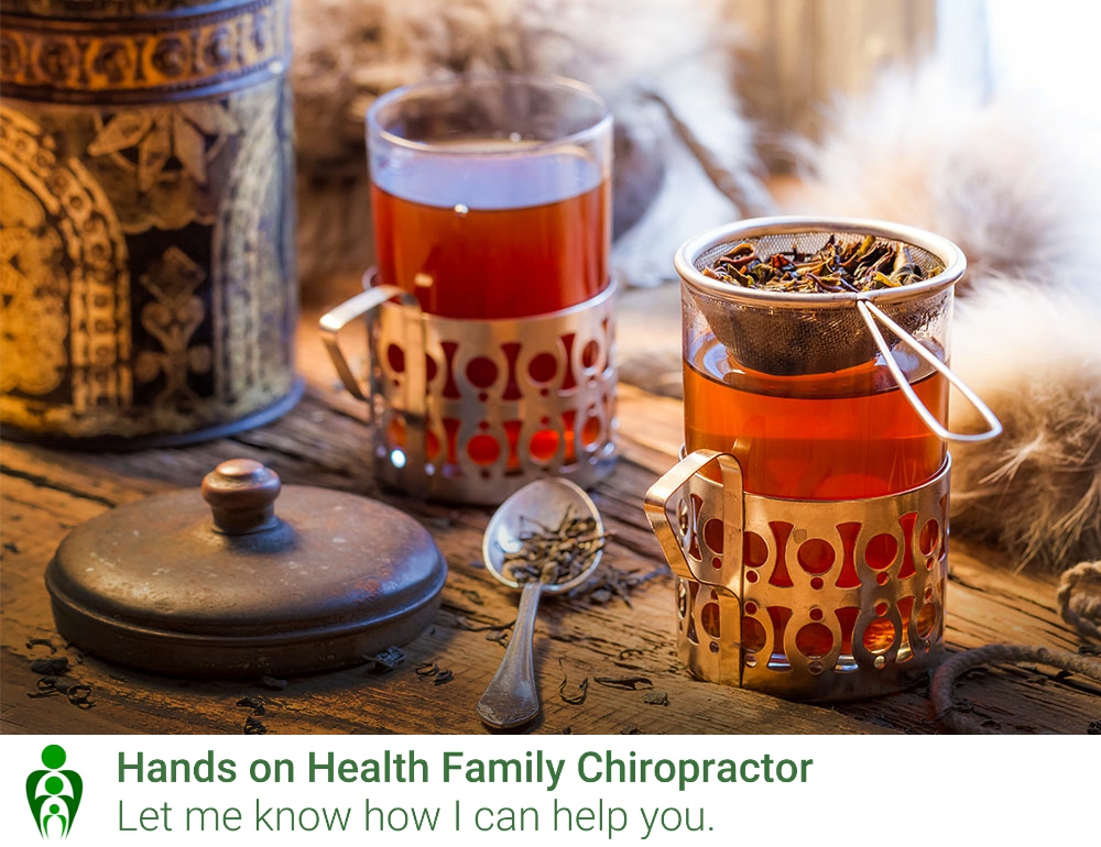 HandsonHealth's tweet image. #HealthTip 23: A glass of water between courses does your body good!