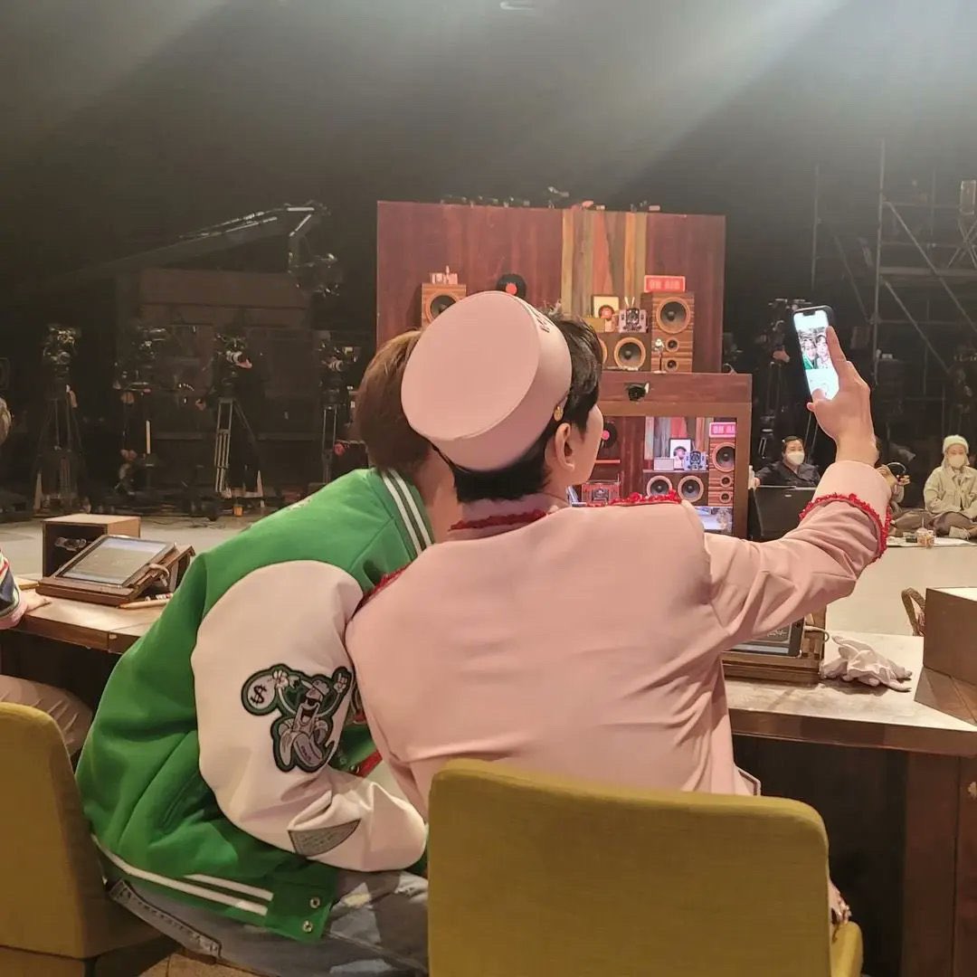 isSHINeeback's tweet photo. we're getting these cuties again 💗 https://t.co/DoeADrI1NM