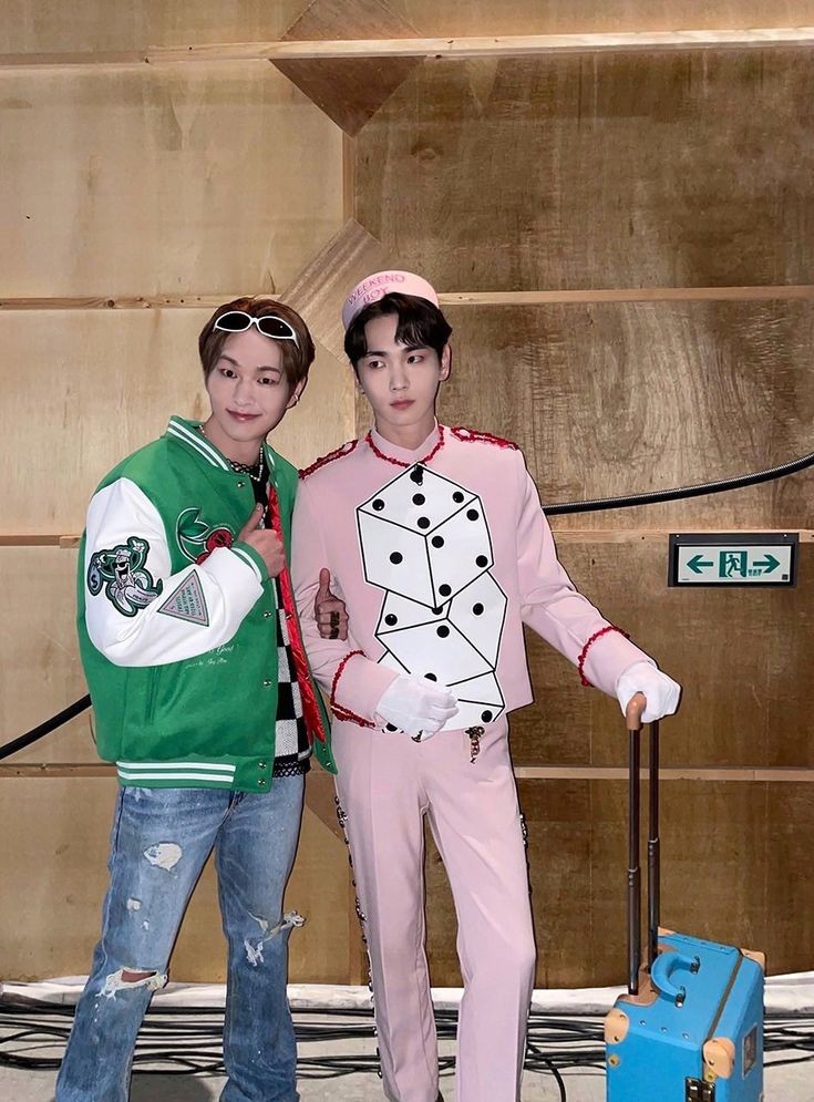 YooPache's tweet photo. yuhuuu, ot 5 will always be the winner ๐คช๐ซฐ๐ป
#ONEW #KEY #SHINee #ONKEY https://t.co/RB3UWMaIdJ