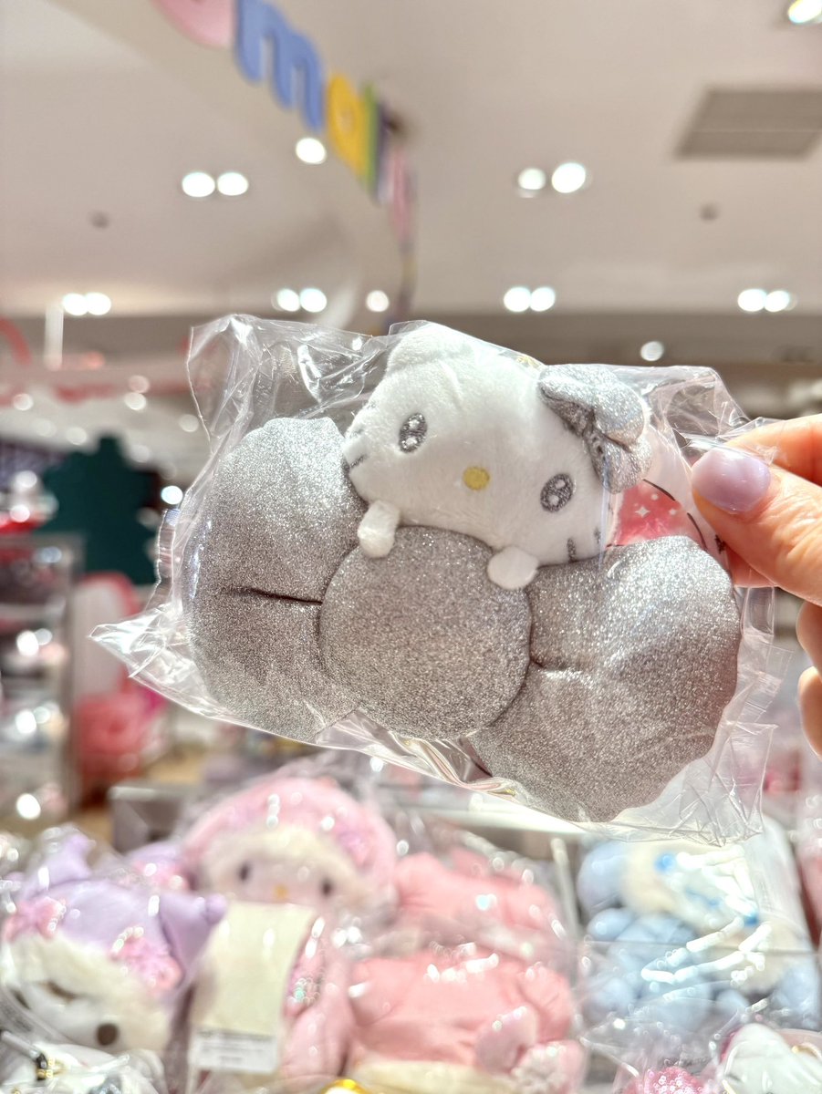 monicmonae's tweet image. ❤️ สีแดง 💛 สีเหลือง 🌫️ สีเทา 🖤 สีดำ 🎀 สีชมพู EP.5 ถุงผ้าหูรูด น่ารักเกินต้าน!! SANRIO  #HelloKitty  #HelloKittyLovers  #HelloKittyThailand  #Sanrio  #SanrioLovers  #คิ้วท์ๆ #พวงกุญแจน่ารัก #แฟนคลับHelloKitty #ของมันต้องมี #ไอเทมน่ารัก #สายคิวท์ #HelloKittyMascot