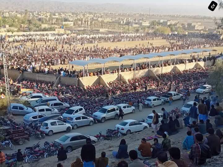This is a beautiful view of the Nushki Football Stadium.The youth here are very fond of sports.The sportsmanship of the people is proving that people want healthy and positive activities.On the other hand, the government says that they have no interest in the promotion of sports.