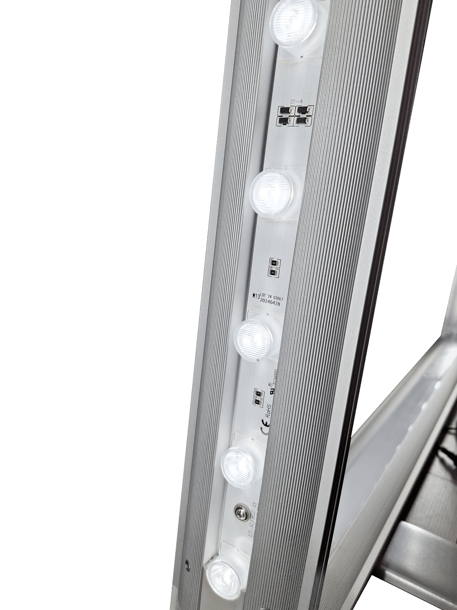 sumisuratweet's tweet image. Totem Fast Frame: immediatezza di montaggio, retroilluminazione led e stampe in tessuto intercambiabili
#fastframe #backlight #totem