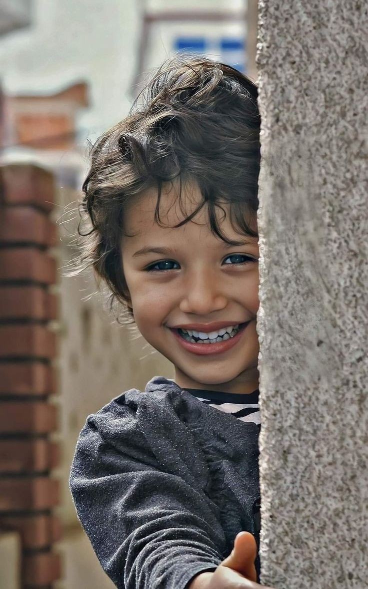 مسکراہٹ خوب صورتی کی علامت ہے 
اور خوب صورتی زندگی کی علامت ہے..!! 

"A smile is the sign of beauty, and beauty is the sign of life.".!!

Afternoon vibes ❤️🌿