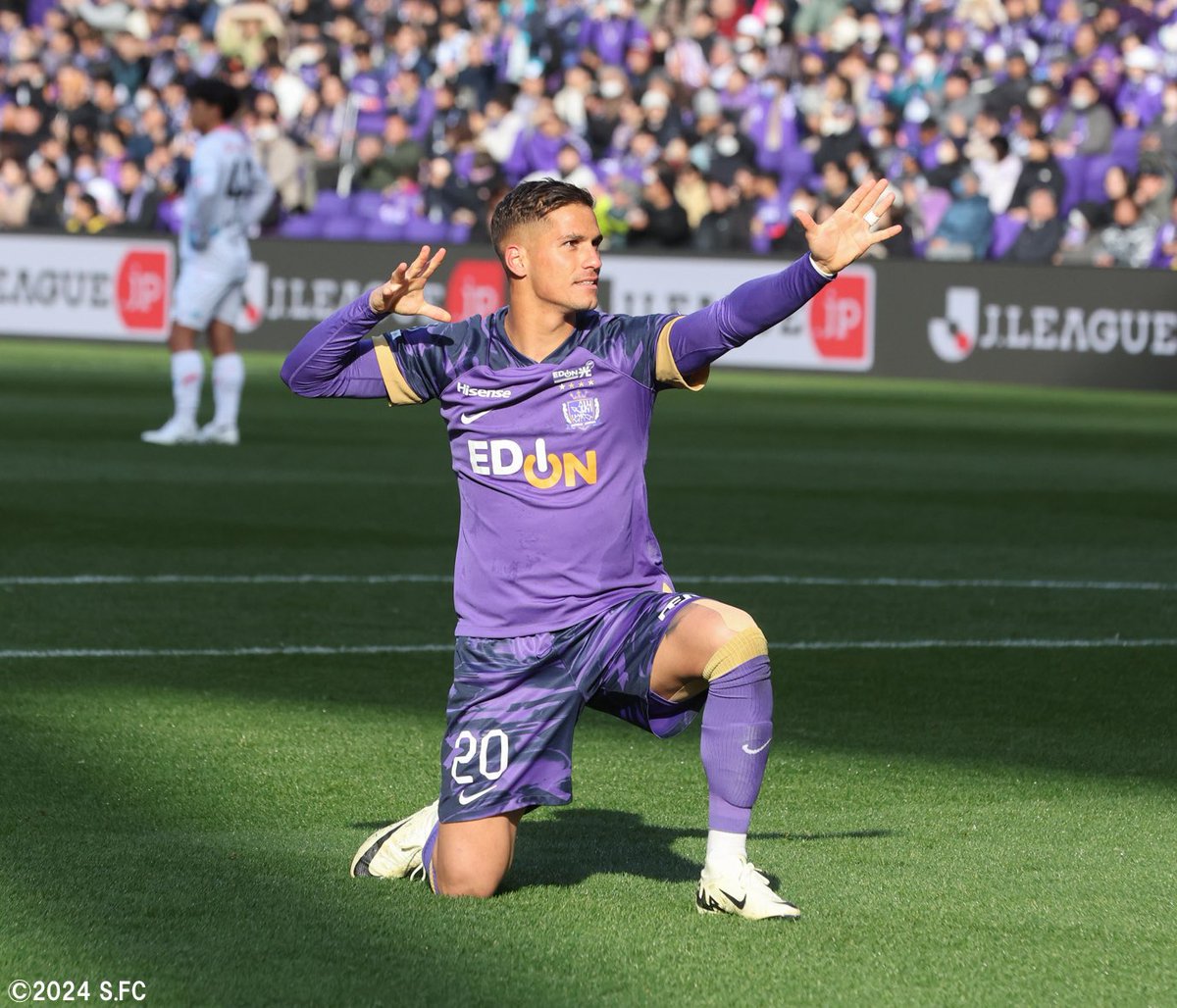 ピエロス・ソティリウ 選手につきまして、契約期間の満了に伴い、来