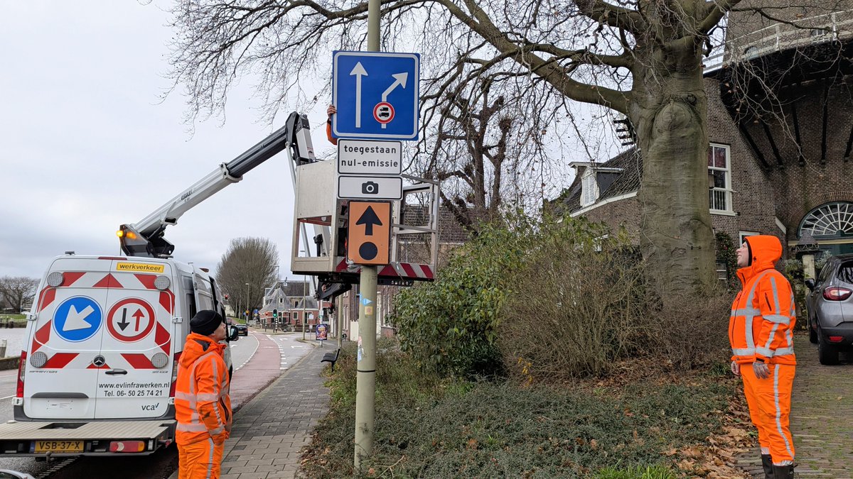 🚛 De laatste voorbereidingen voor de zero-emissiezone zijn in volle gang! 🔋 Vanaf 1 januari mogen alleen uitstootvrije bestel- en vrachtauto's de binnenstad in. Bekijk op obi41.nl/3zbt3b3b of jouw bestel- of vrachtauto voldoet. 🌱🚙 
Lees verder 👉 obi41.nl/24kez27p