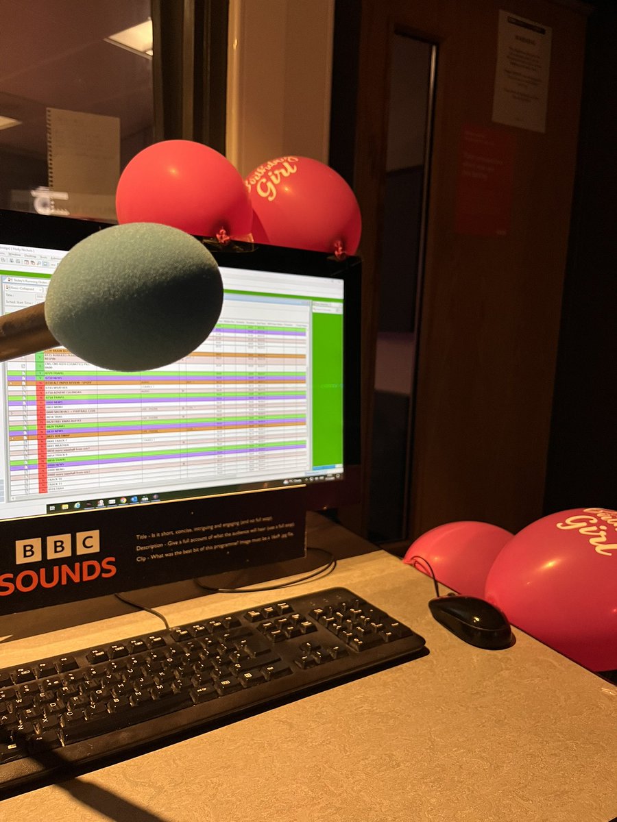 Walked in to a lovely birthday surprise in the studio this morning 🥳! Thank you <a href="/Ollie_Bayliss/">Ollie Bayliss</a>, <a href="/Luke_Jeff07/">Luke</a> <a href="/MilesBlumsom/">Miles Blumsom</a> 🤩