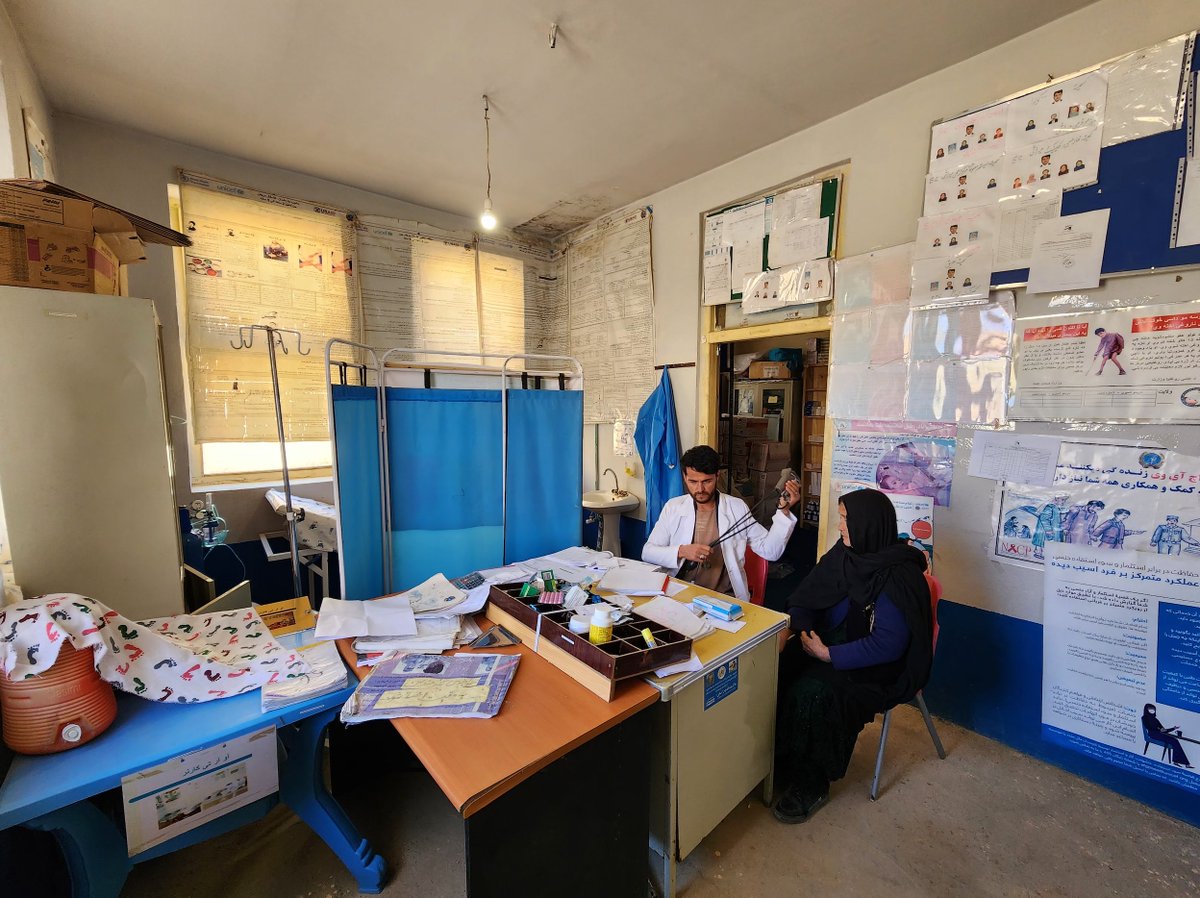 UNDPaf's tweet photo. As winter grips Afghanistan, @UNDPaf is restoring power for 93 health clinics in the remote, snow-covered Central Highlands, supporting safe births &amp; urgent care for up to 300 patients daily with 3 days of backup power.  🙏to our #PartnerAtCore @Japangov #SolarForHealth🌞 🇯🇵🇺🇳 https://t.co/ZPOQcohIui