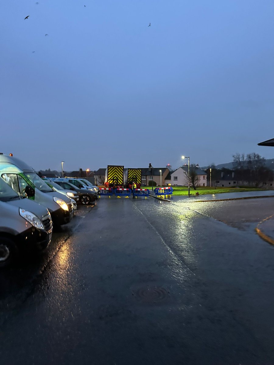 scottish_water's tweet image. We have set up a bottled water station to support customers in #Paisley #PA2 who still have an interruption to their normal water supplies following a burst on a 30” strategic water main. For more info see here: scottishwater.co.uk/In-Your-Area/S…