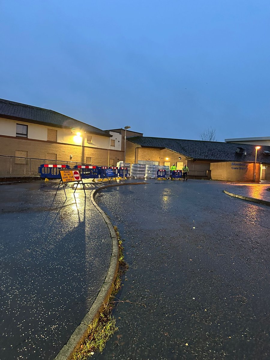 scottish_water's tweet image. We have set up a bottled water station to support customers in #Paisley #PA2 who still have an interruption to their normal water supplies following a burst on a 30” strategic water main. For more info see here: scottishwater.co.uk/In-Your-Area/S…