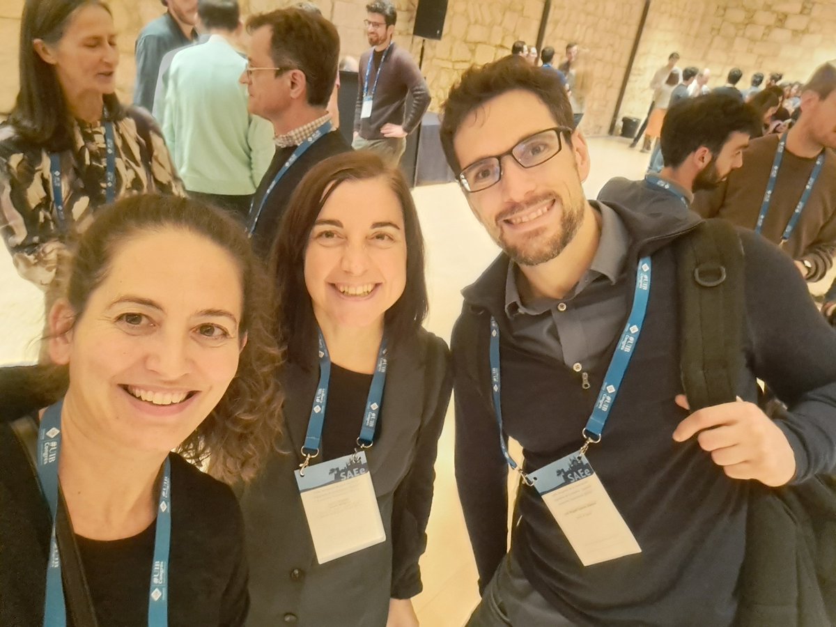 LibertadGonLu's tweet photo. Conferencing with friends 🍻 https://t.co/uKf8WPk5hb