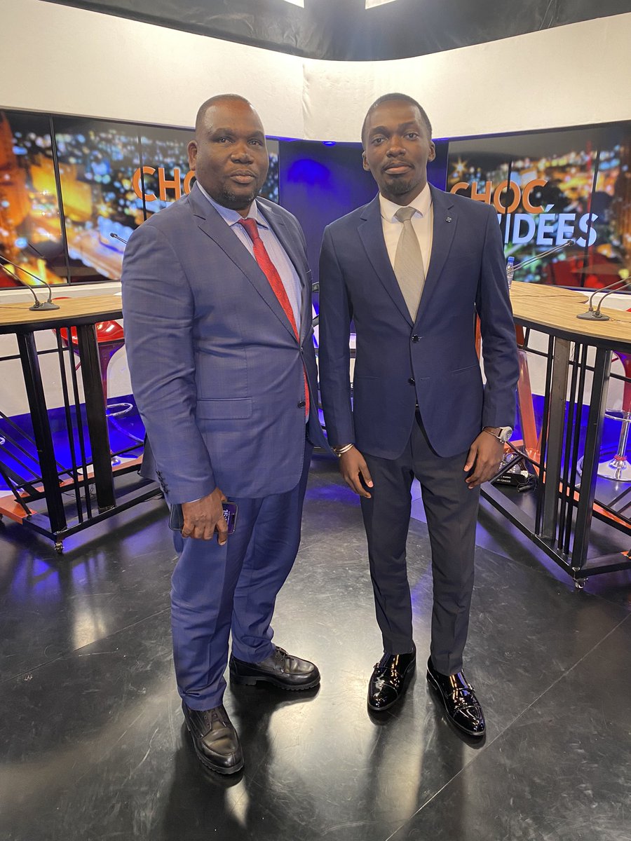 andre_mumaka's tweet photo. « #processusdeluanda un nouveau rendez-vous manqué ». Avec Giscard Kusema ( Dircom Adj. PR de la République ), Trésor Kibangula, john Kabesa et moi-même sur @KinshasaTLV
L’intégralité : https://t.co/voxhi1UaHm https://t.co/CyhNixvOpO