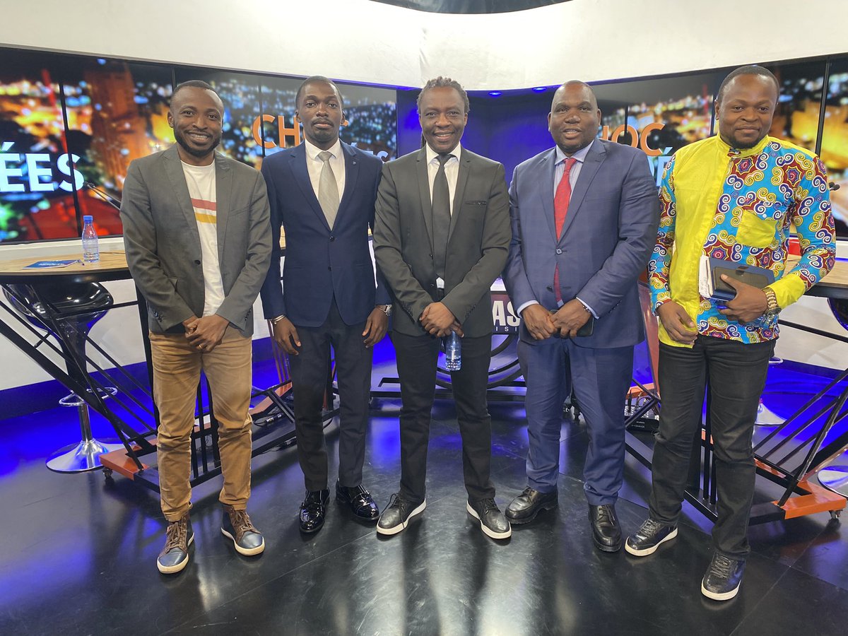 andre_mumaka's tweet photo. « #processusdeluanda un nouveau rendez-vous manqué ». Avec Giscard Kusema ( Dircom Adj. PR de la République ), Trésor Kibangula, john Kabesa et moi-même sur @KinshasaTLV
L’intégralité : https://t.co/voxhi1UaHm https://t.co/CyhNixvOpO