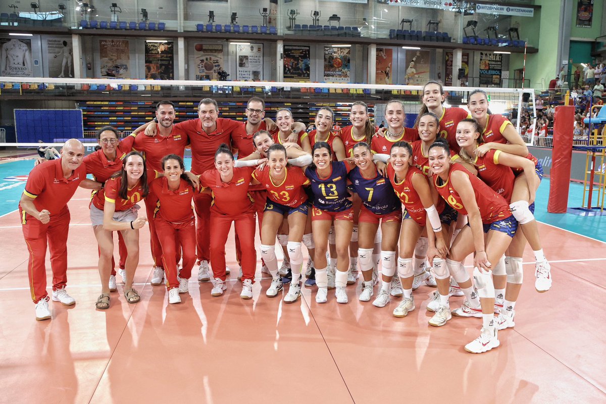 😱🤯🔥 YA TENEMOS RIVALES PARA EL MUNDIAL FEMENINO 2025 >>

Las Leonas del Vóley, encuadradas en el GRUPO E, se medirán ante ⤵️

TURQUÍA 🇹🇷
CANADÁ 🇨🇦
BULGARIA 🇧🇬

¿CUÁNDO? Del 22/08 al 07/09 📆
¿DÓNDE? Cuatro ciudades tailandesas: Chiang Mai, Bangkok, Phuket y Nakhon Ratchasima📍