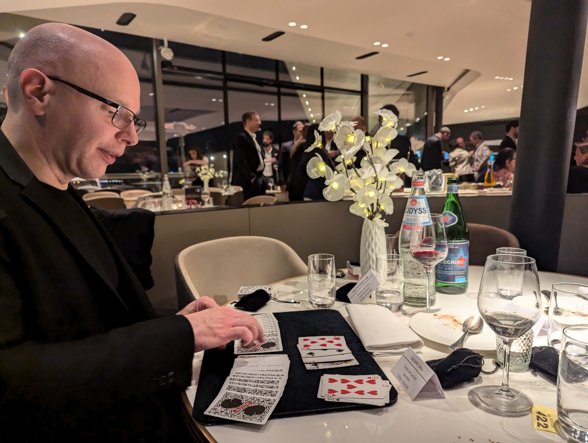 ✨ Throwback to an Unforgettable #LBW24 VIP Dinner at the stunning Restaurant SixSeven, where incredible Sylvain Juzan captivated everyone with his mesmerizing magic. 🪄

📷 More photos 👉 bit.ly/3Ba1Muf
