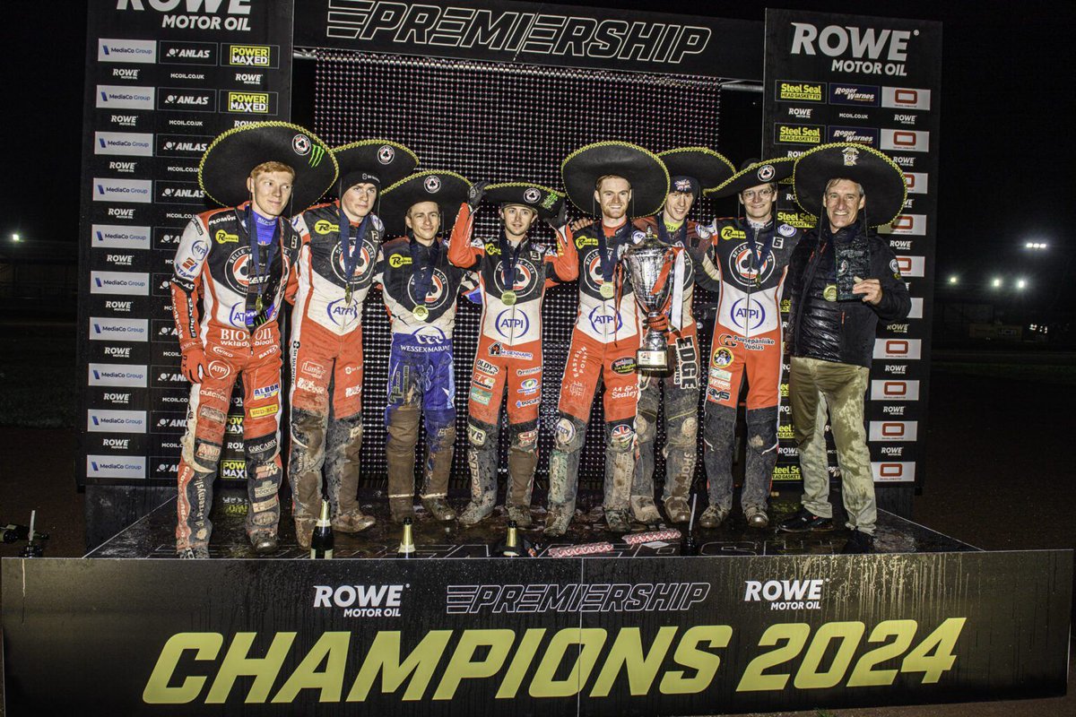 SpeedwayHubuk's tweet photo. 🚨 Happy Premiership fixture day!

❓What meeting are you looking forward to the most ❓

Check out the full list of fixtures including the British Final and more ⬇

https://t.co/vTXHphcV3z

 #britishspeedway🇬🇧 #speedwayhub #speedwaylife #britishspeedway 

📸 Ian Charles https://t.co/5rM7HNMiqB