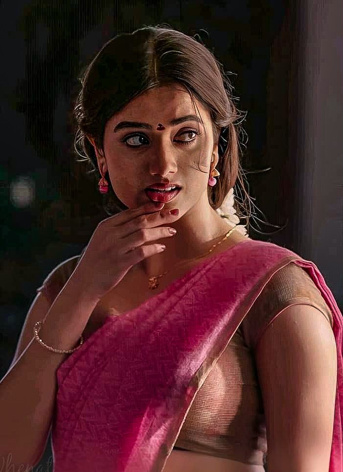Rajeev_bull's tweet photo. When she bite my thick tool while blowjob and I end up destroying her throat leaving loads in and out of her mouth n she comes out licking every cum drop dripping 💦 from her lips https://t.co/Qw0XUVaZjb