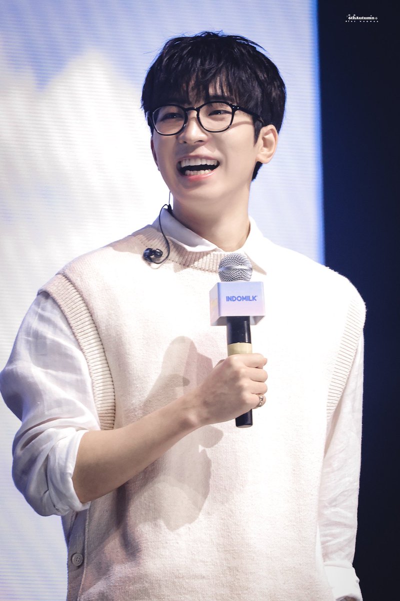 heybabydeul's tweet photo. his smile 🥹🤍 https://t.co/yCesVocl7T