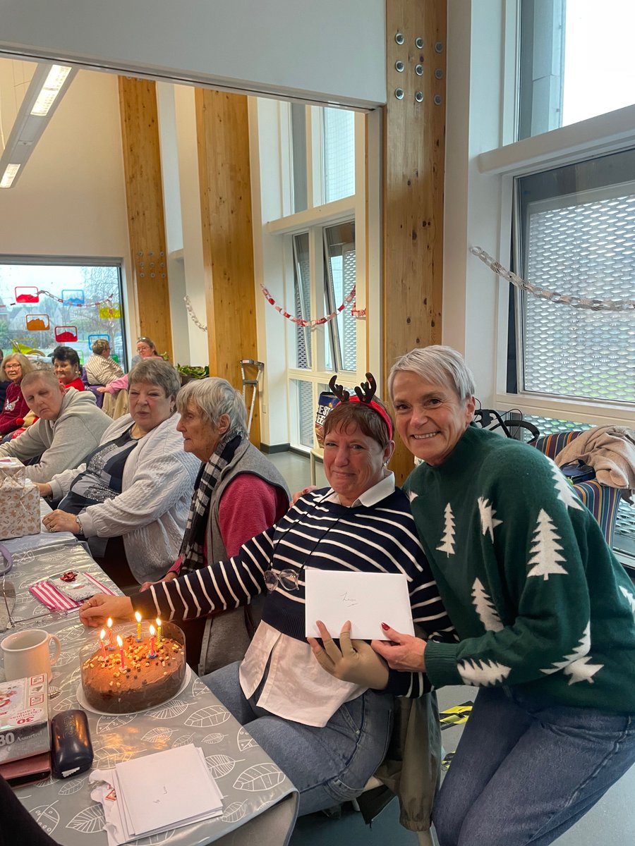 soarcommunity's tweet image. We had a blast at our Parson Cross Social Cafe Christmas party on Friday 🚀

We made wreaths, ate delicious food, and listened to Christmas music! ❤️