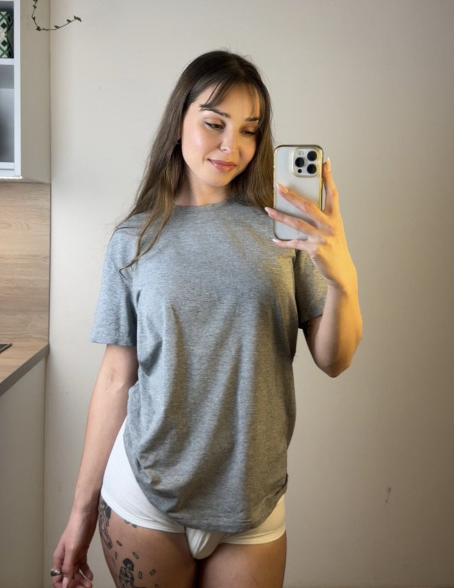 tsamygirly's tweet photo. If you noticed my magic wand 🪄 in under 3 seconds… comment “me” for a surprise DM 🏳️‍⚧️ https://t.co/4T9ICMHQ9m