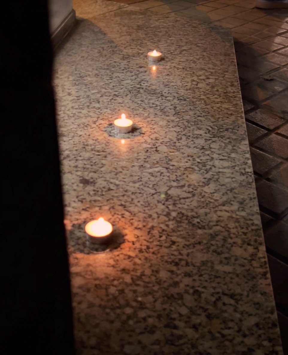 Ahir vam recordar a Rosario Endrinal, assassinada en un caixer del nostre districte la matinada del 16 de desembre de 2005. 19 anys després, l'#aporofòbia continua sent una realitat a combatre i des de <a href="/CentreAssis/">ASSÍS</a> posem totes les nostres forces en aquest objectiu. No t'oblidem.